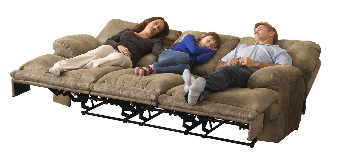 Catnapper Voyager Lay Flat Reclining Sofa in Brandy